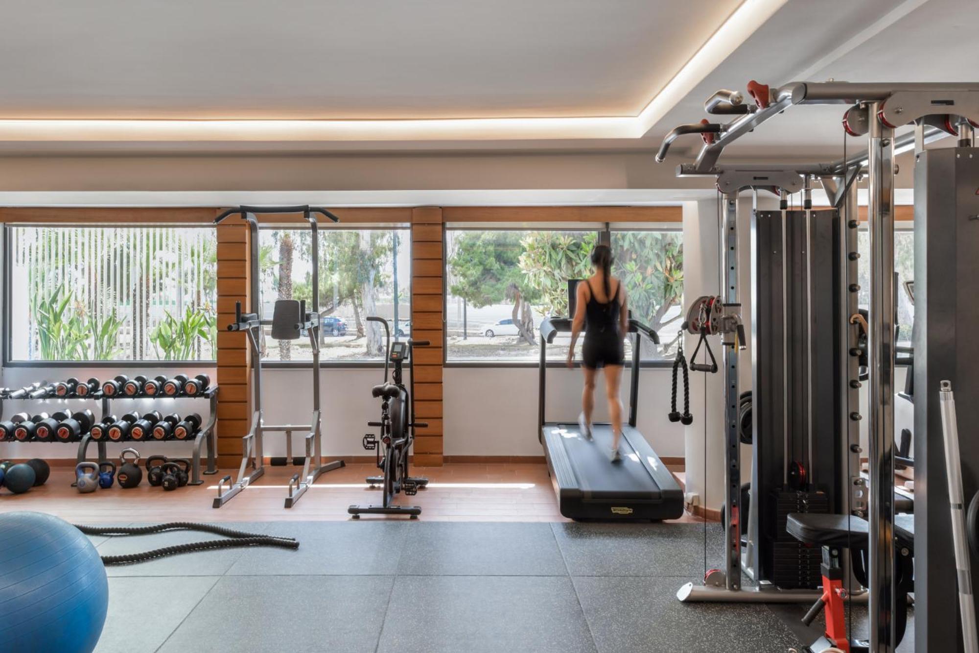 Blazer Suites Hotel Athena Bagian luar foto